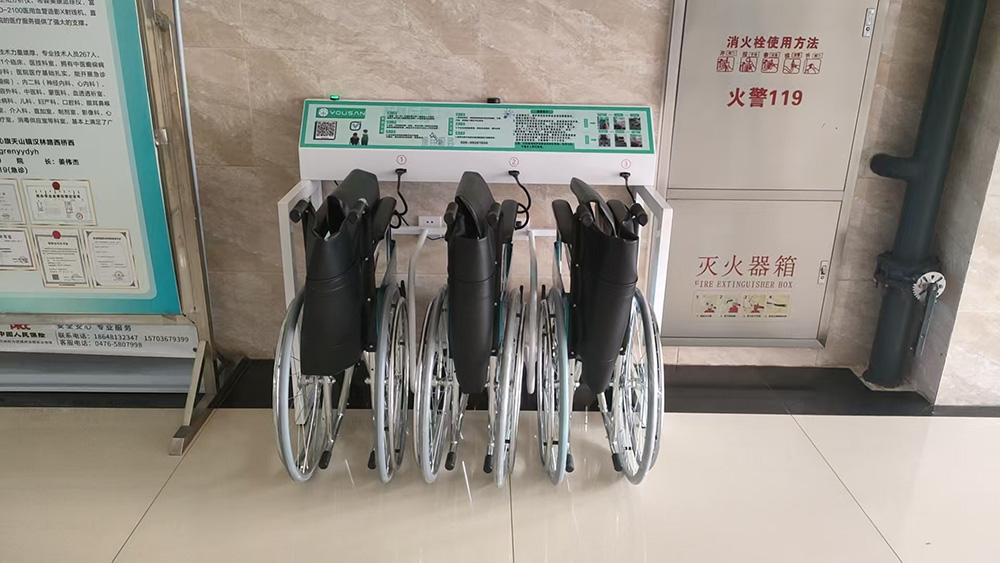医院自助轮椅